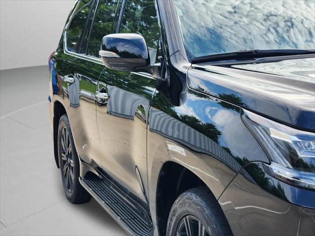 2020 Lexus LX 570 Three-Row