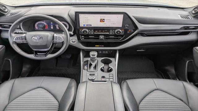 2025 Toyota Highlander XSE