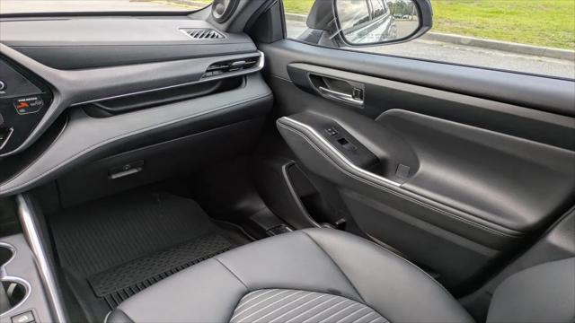 2025 Toyota Highlander XSE