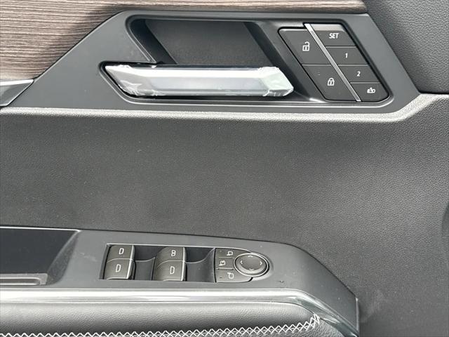 2026 GMC Acadia Denali FWD