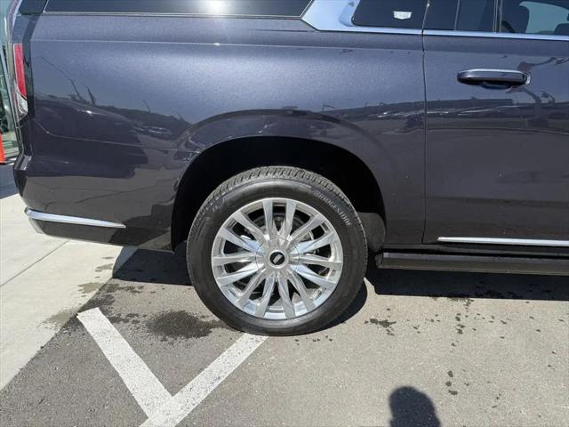 2023 Cadillac Escalade ESV 4WD Premium Luxury