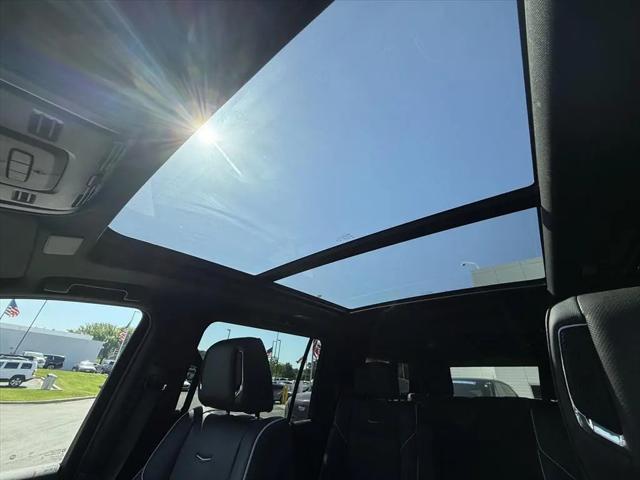 2023 Cadillac Escalade ESV 4WD Premium Luxury