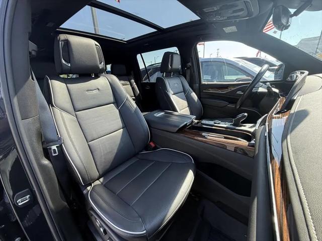 2023 Cadillac Escalade ESV 4WD Premium Luxury