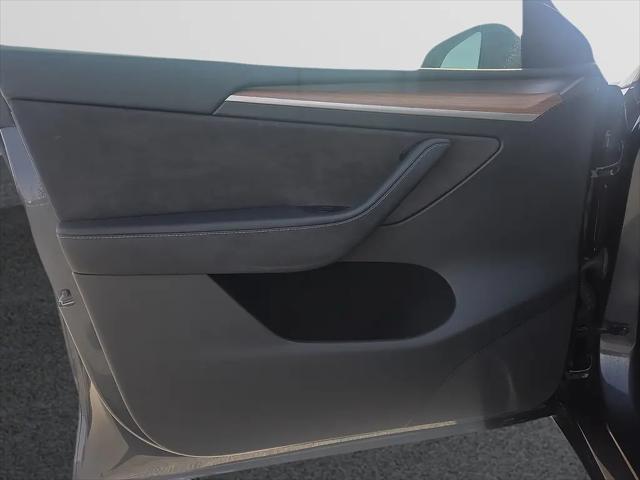 2025 Tesla Model Y Long Range Dual Motor Rear-Wheel Drive