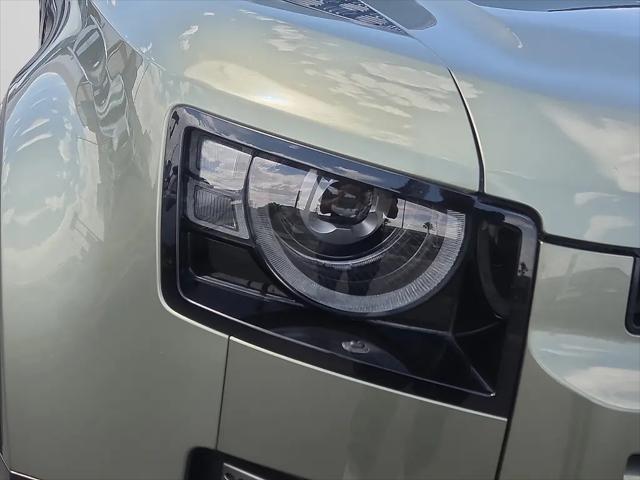 2022 Land Rover Defender 110 X-Dynamic HSE