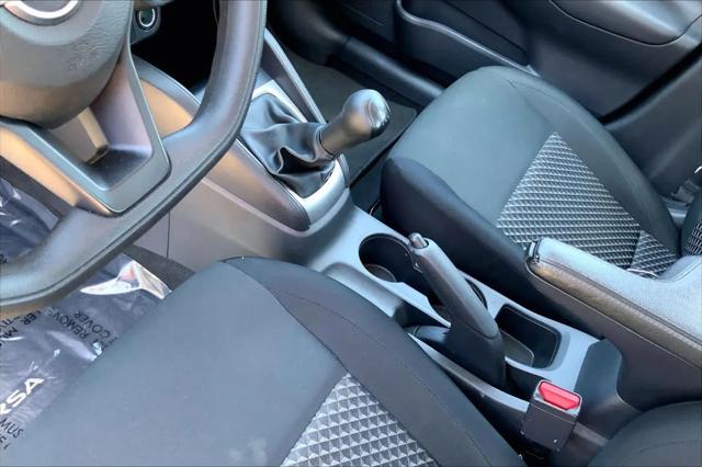 2024 Nissan Versa 1.6 S