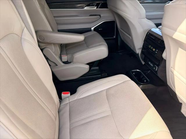 2022 Jeep Wagoneer Series II 4x2