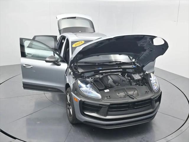 2024 Porsche Macan T