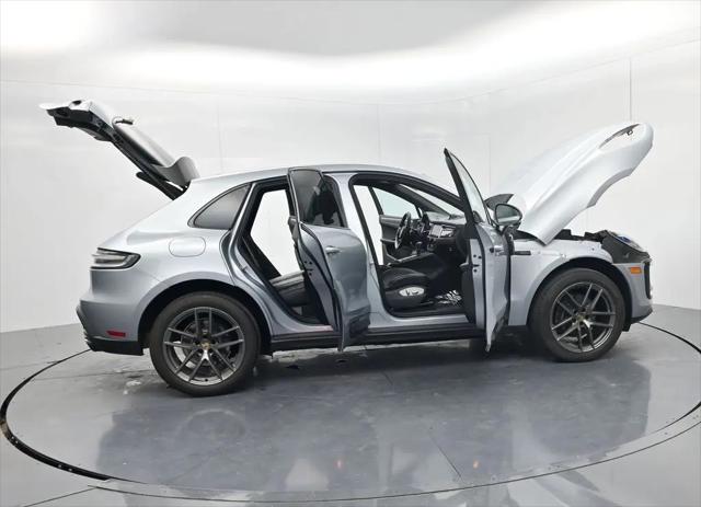 2024 Porsche Macan T