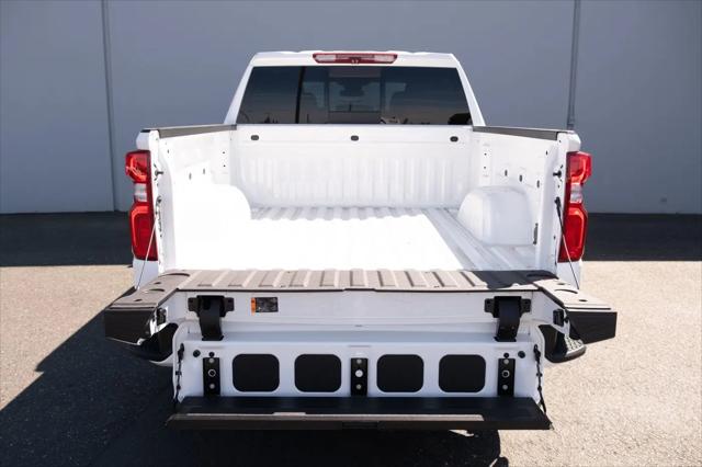 2026 Chevrolet Silverado 1500 4WD Crew Cab Short Bed RST