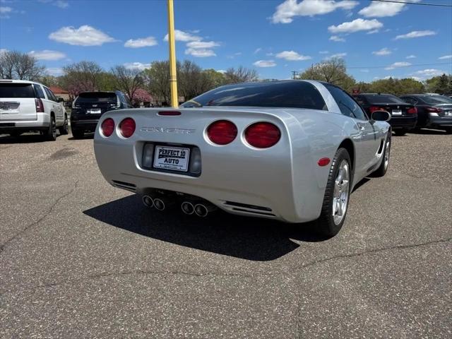 2001 Chevrolet Corvette Base