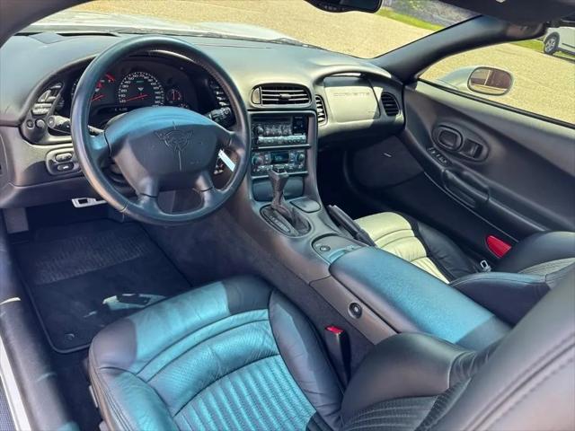 2001 Chevrolet Corvette Base