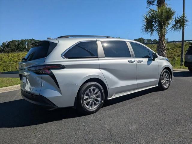 2025 Toyota Sienna XLE