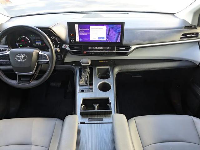 2025 Toyota Sienna XLE
