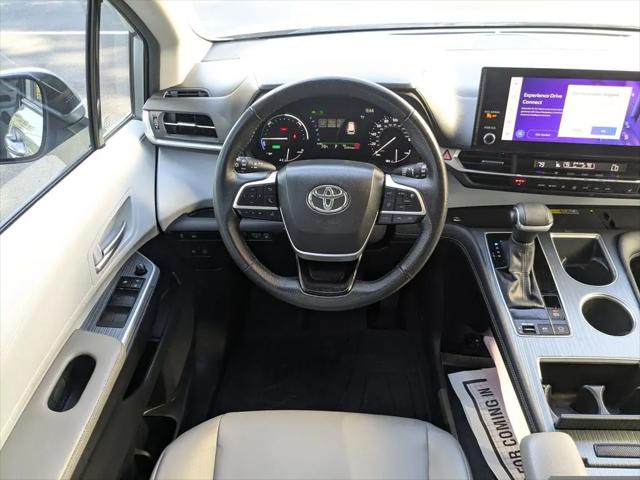 2025 Toyota Sienna XLE