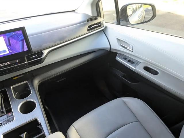 2025 Toyota Sienna XLE