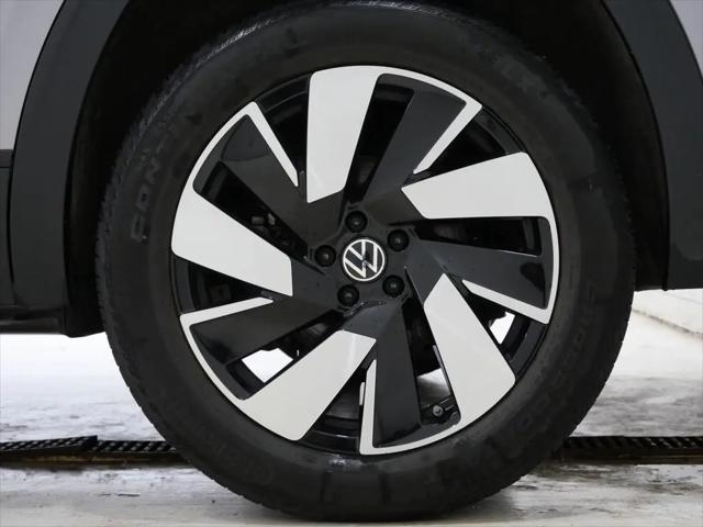 2025 Volkswagen Atlas Cross Sport 2.0T SE w/Technology