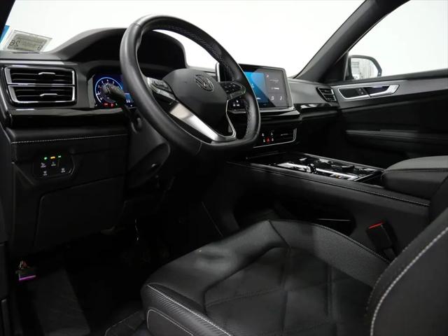 2025 Volkswagen Atlas Cross Sport 2.0T SE w/Technology