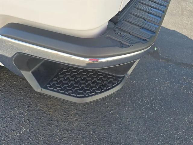 2025 GMC Sierra 1500 2WD Crew Cab Short Box SLT