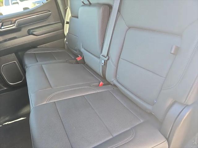 2025 GMC Sierra 1500 2WD Crew Cab Short Box SLT