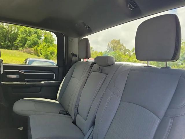 2024 Ram 3500 Big Horn Crew Cab 4x4 8' Box