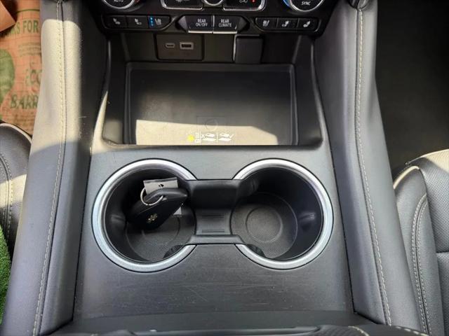 2024 Chevrolet Suburban 4WD Premier