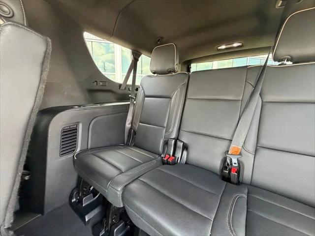 2024 Chevrolet Suburban 4WD Premier