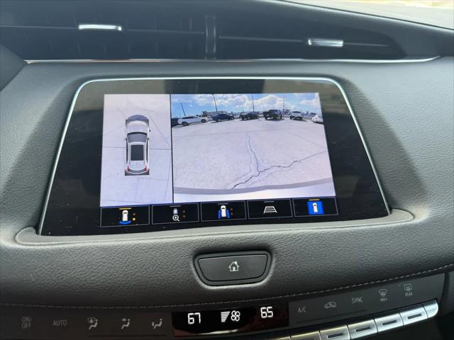 2023 Cadillac XT4 FWD Premium Luxury