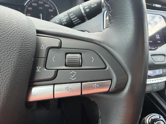 2023 Cadillac XT4 FWD Premium Luxury