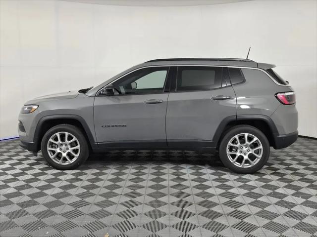2023 Jeep Compass Latitude Lux FWD