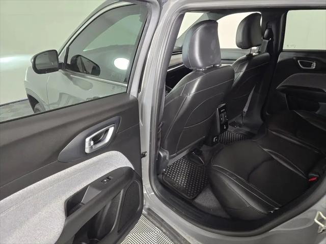 2023 Jeep Compass Latitude Lux FWD