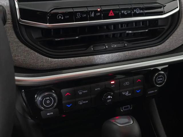 2023 Jeep Compass Latitude Lux FWD