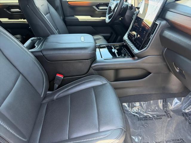 2025 GMC Yukon XL 4WD Denali
