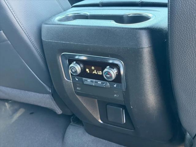 2025 GMC Yukon XL 4WD Denali