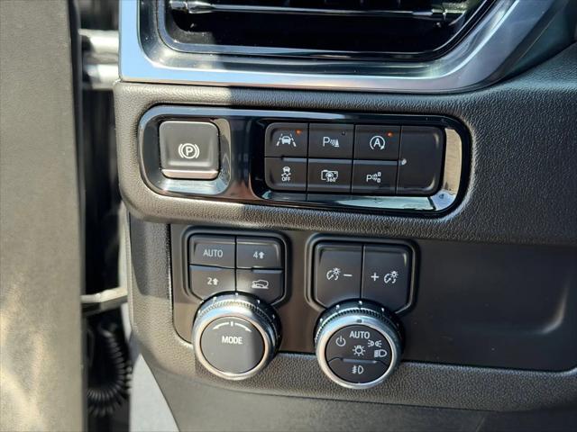 2025 GMC Yukon XL 4WD Denali