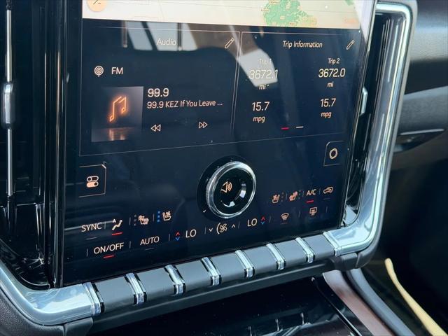 2025 GMC Yukon XL 4WD Denali