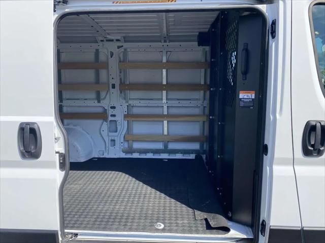 2025 Ram ProMaster 2500 Cargo Van Tradesman Low Roof 136" WB w/Pass Seat
