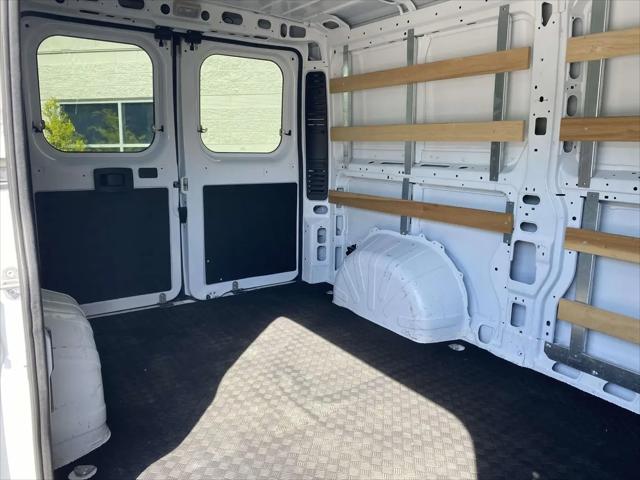 2025 Ram ProMaster 2500 Cargo Van Tradesman Low Roof 136" WB w/Pass Seat