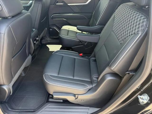 2026 GMC Acadia Denali FWD