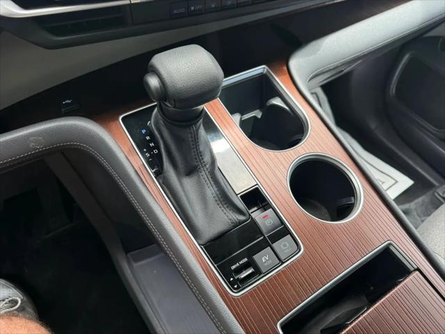 2023 Toyota Sienna LE