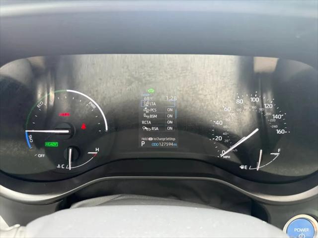 2023 Toyota Sienna LE