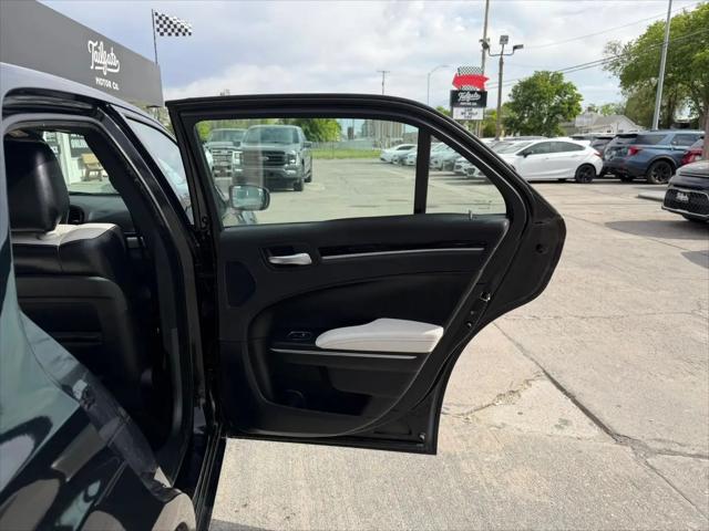 2017 Chrysler 300 300S AWD