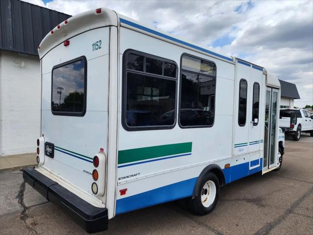 2008 Ford E-450 Cutaway E-450