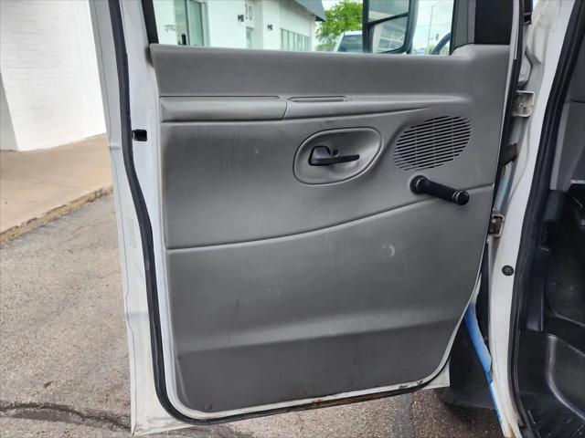 2008 Ford E-450 Cutaway E-450