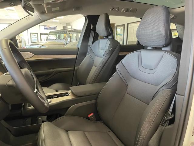2025 Volvo X 90 Ultra, Twin Motor, Fully electric, 6 Seats