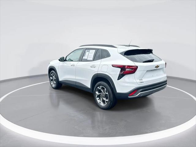 2025 Chevrolet Trax FWD LT