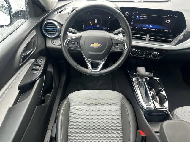 2025 Chevrolet Trax FWD LT