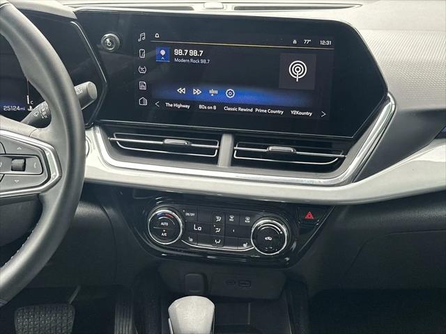2025 Chevrolet Trax FWD LT