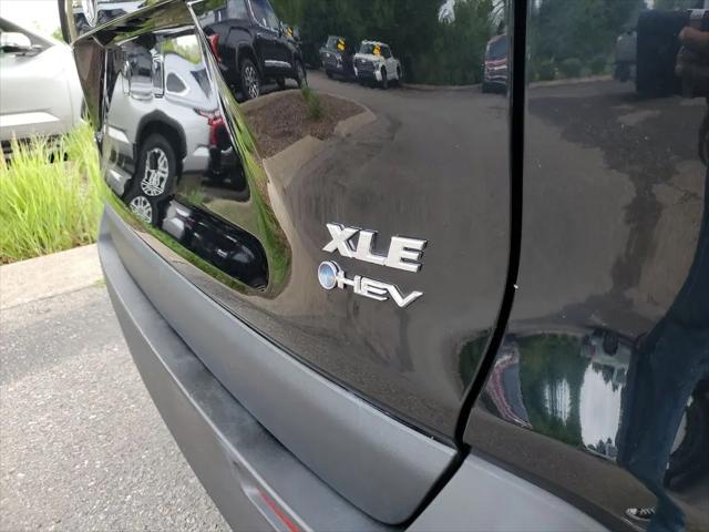 2025 Toyota RAV4 Hybrid XLE