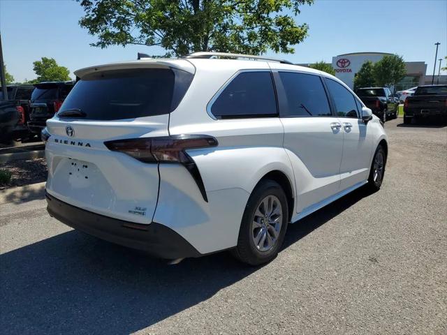 2024 Toyota Sienna XLE